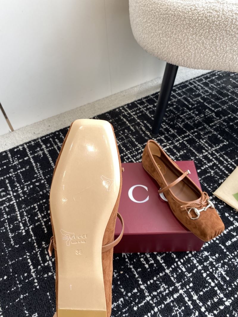 Gucci Flat Shoes